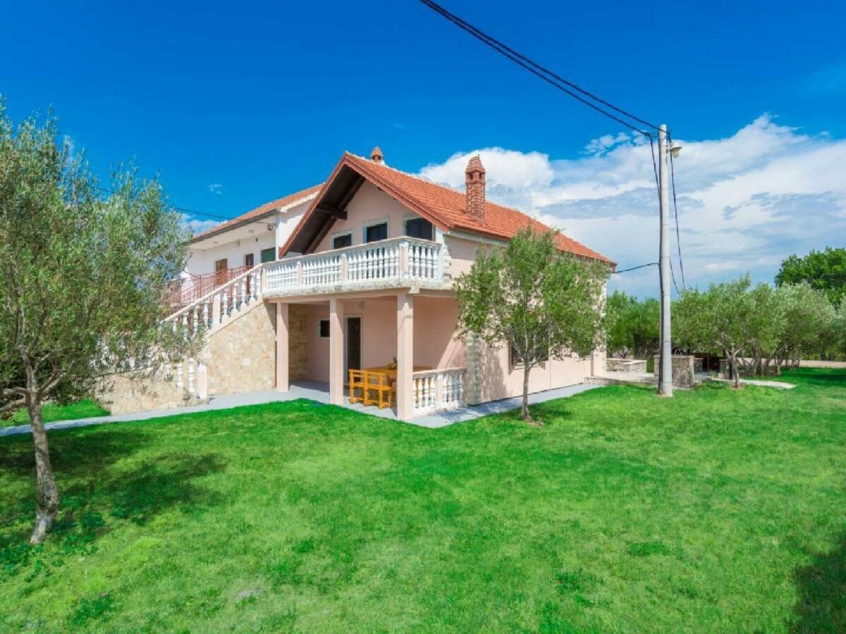 Vacation House Maslina Rupalj Luaran gambar