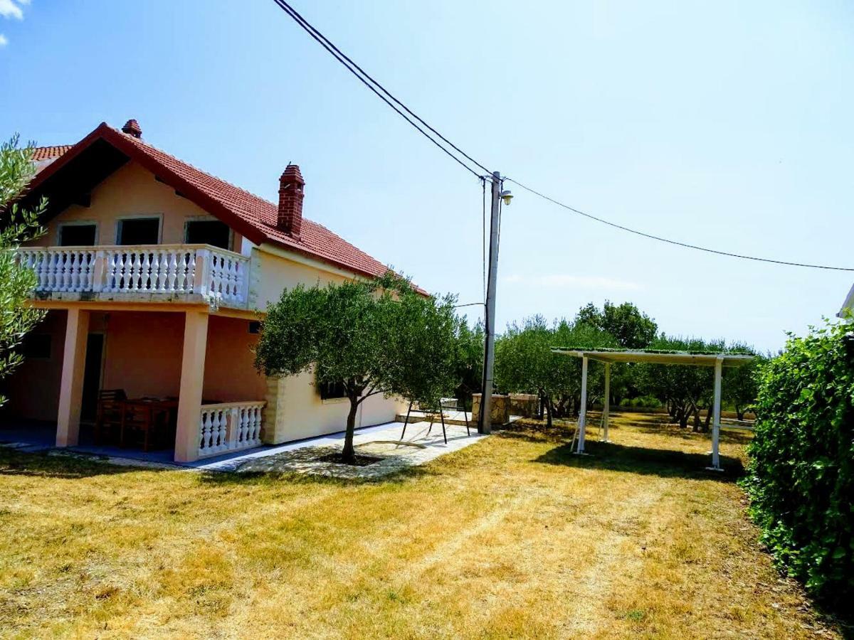 Vacation House Maslina Rupalj Luaran gambar
